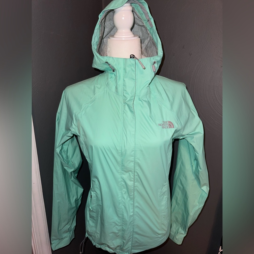 The North Face Hyvent 2.5L jacket